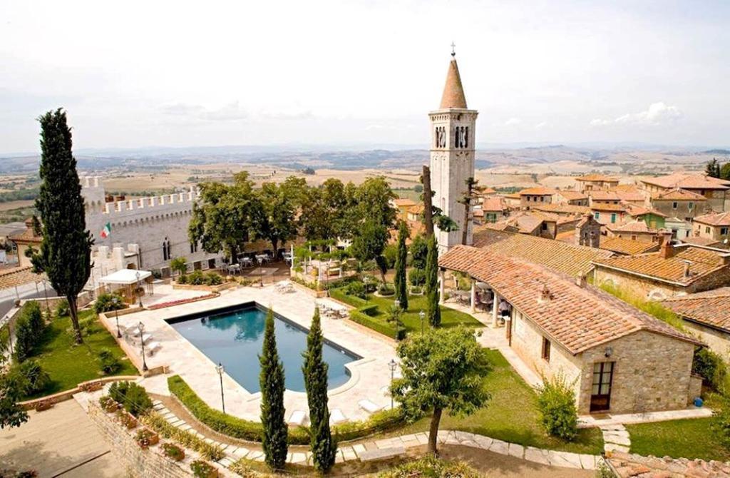 Castello Delle Serre ราโปลาโนแตร์เม ภายนอก รูปภาพ